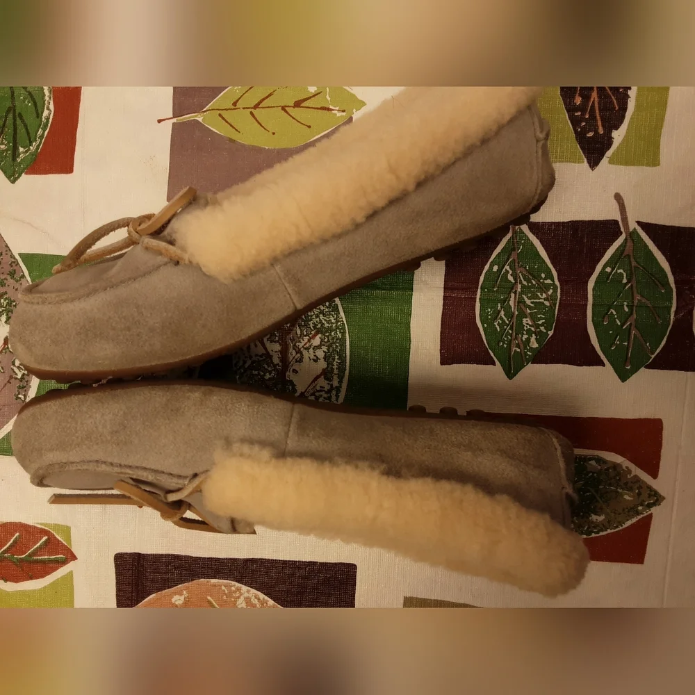 RARE Genuine Ugg Solana Moccasin Size 8M - Picture 11 of 12